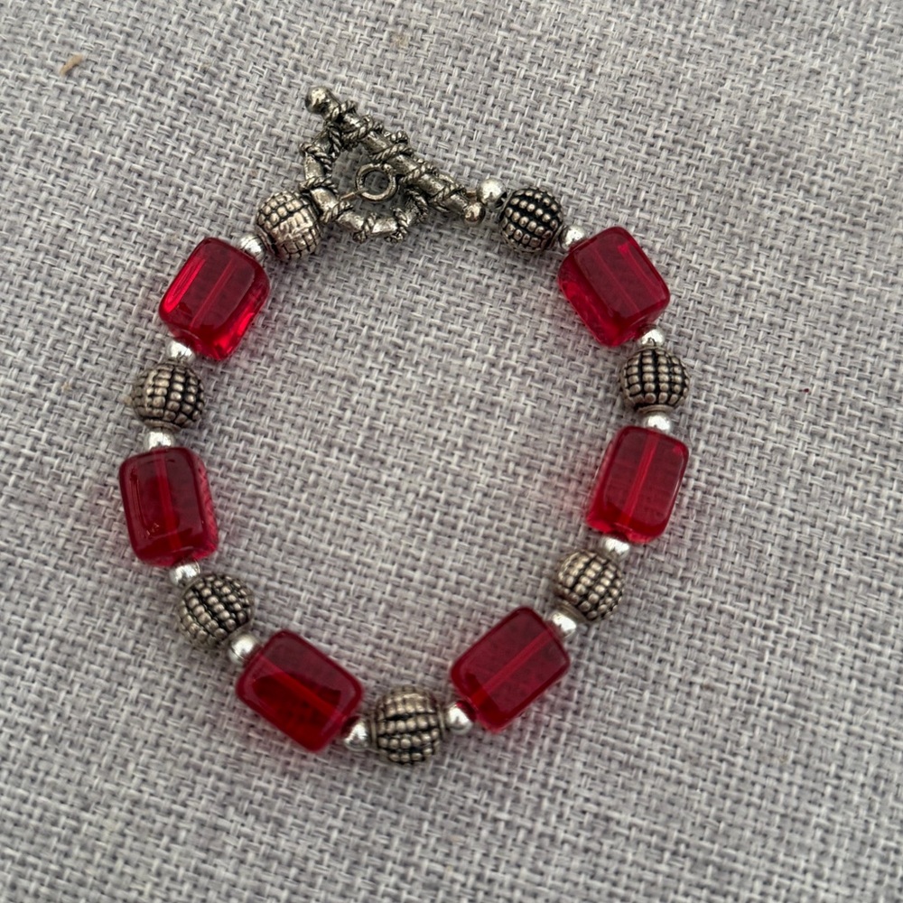 Red Glass Beaded Bracelet Silver Tone Toggle Clasp